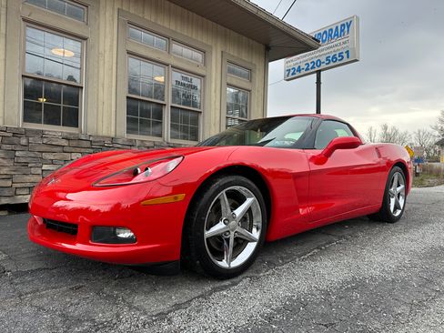 Used 2013 Chevrolet Corvette image 1