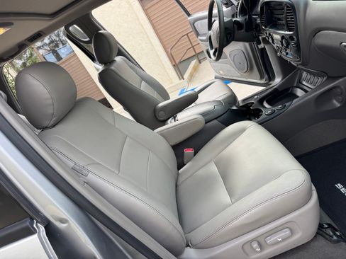 Used 2006 Toyota Sequoia SR5 image 30