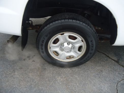 Used 2014 Toyota Tacoma image 5