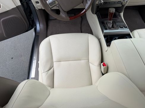 Used 2016 Lexus GX 460 image 20