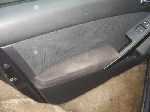 Used 2011 Nissan Altima 2.5 S Coupe FWD image 8