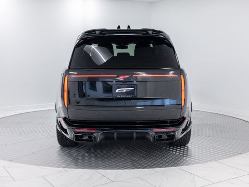 Used 2025 Land Rover Range Rover Long Wheelbase SE image 4