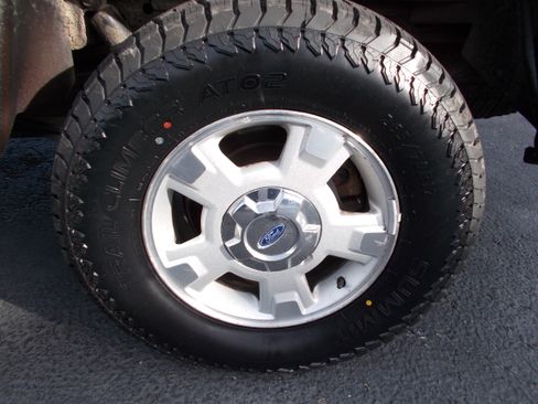 Used 2012 Ford F150 XLT image 9