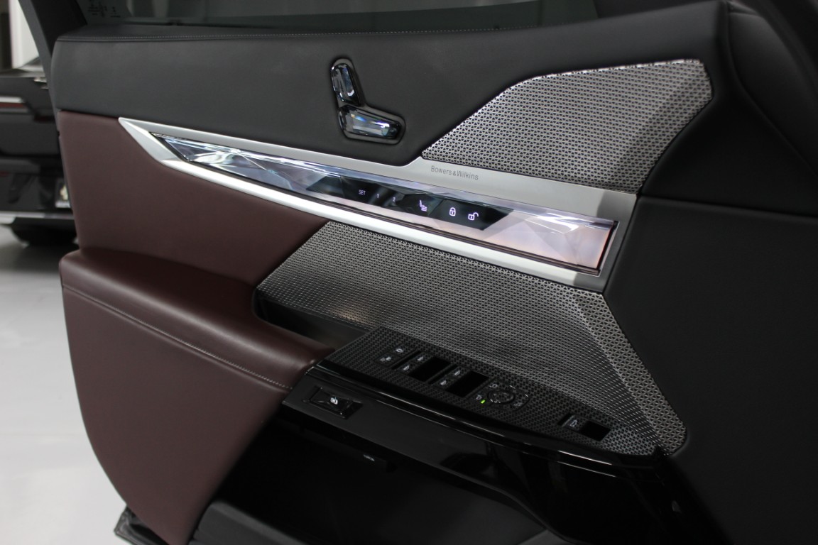 Used 2024 BMW i7 eDrive50 RWD image 40