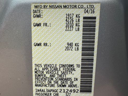 Used 2016 Nissan Altima SV FWD image 8