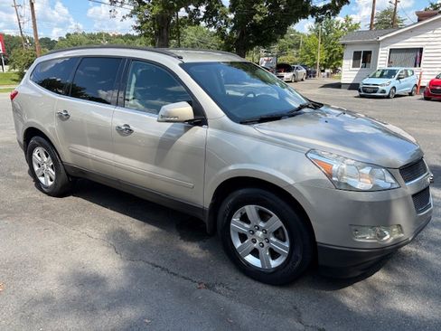 Used 2012 Chevrolet Traverse LT image 5