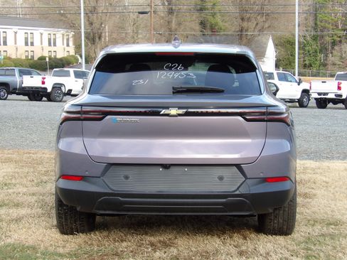 New 2026 Chevrolet Equinox EV LT image 11