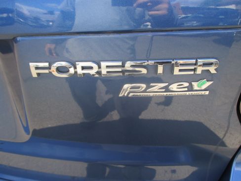 Used 2015 Subaru Forester 2.5i Premium image 12