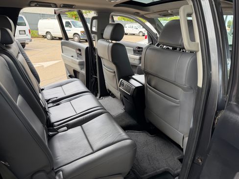 Used 2015 Toyota Sequoia 4WD SR5 image 18