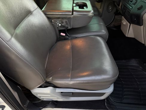 Used 2009 Ford F250 XL image 78