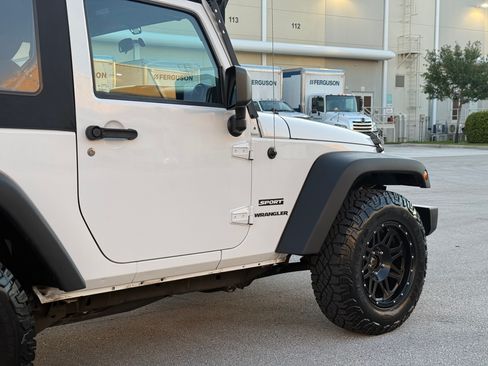 Used 2015 Jeep Wrangler Sport AWD/4WD image 46