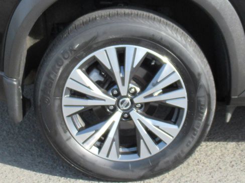 Used 2021 Nissan Rogue SV image 24