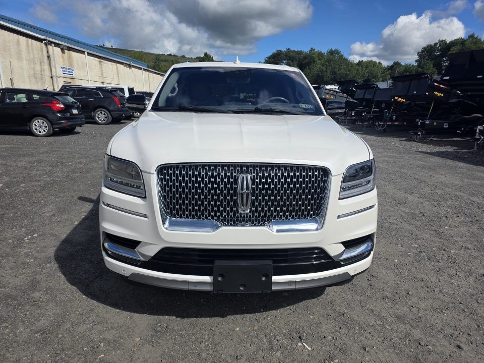 Used 2019 Lincoln Navigator 4WD Reserve image 3