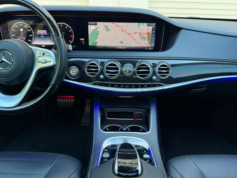 Used 2019 Mercedes-Benz S 560 Sedan image 14
