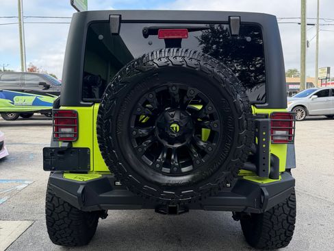 Used 2016 Jeep Wrangler Unlimited Rubicon image 5