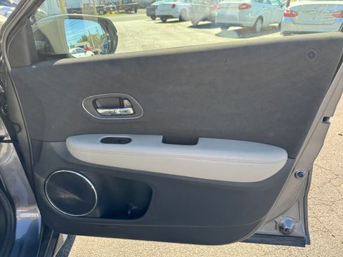 Used 2019 Honda HR-V EX image 15