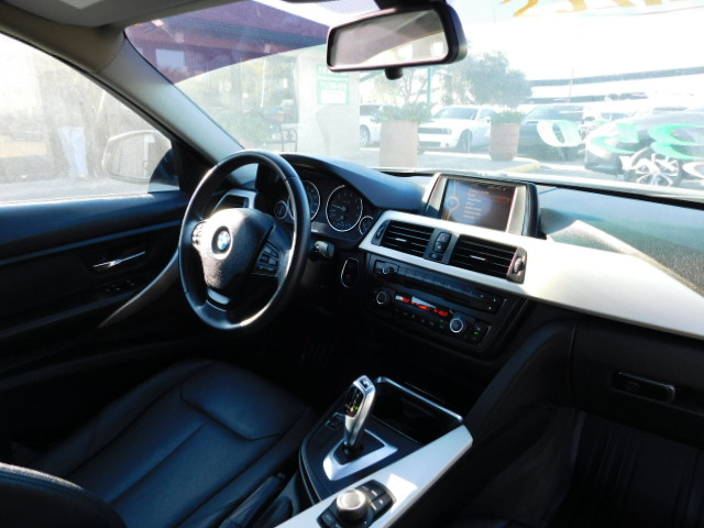 Used 2014 BMW 320i Sedan RWD image 22
