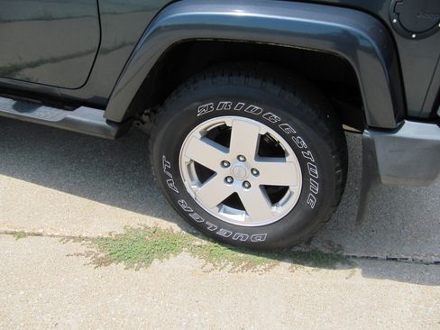 Used 2007 Jeep Wrangler Sahara image 6