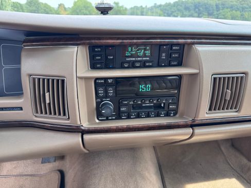 Used 1996 Buick Roadmaster Estate image 11