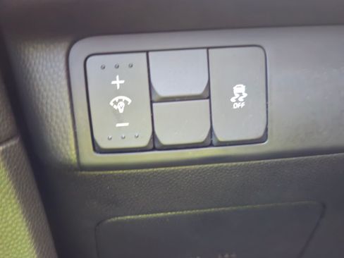 Used 2017 Kia Soul + image 34