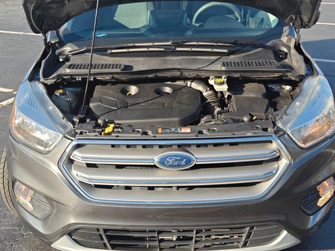 Used 2017 Ford Escape SE image 15
