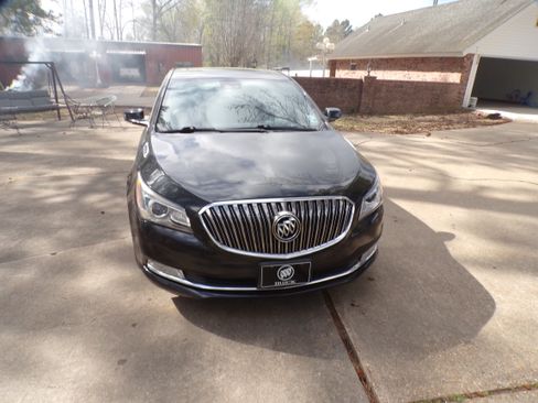Used 2015 Buick LaCrosse Premium image 3