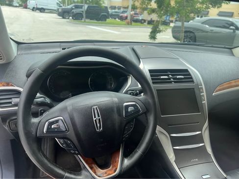 Used 2016 Lincoln MKZ Premiere Sedan 4D FWD image 11