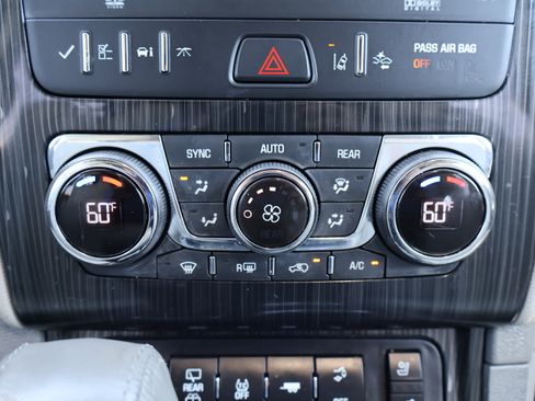 Used 2016 Chevrolet Traverse LTZ image 21