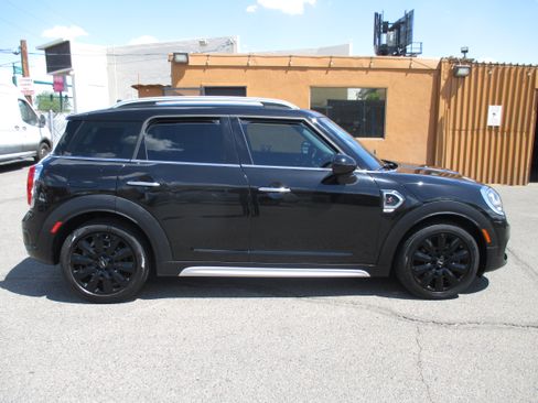 Used 2019 MINI Cooper Countryman S FWD image 2