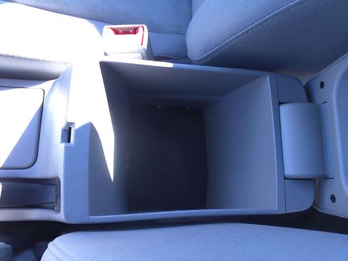 Used 2010 Hyundai Elantra SE image 23