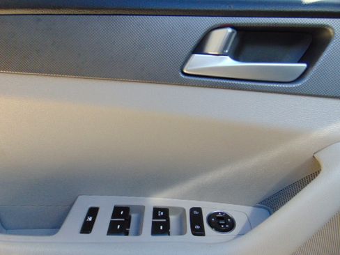 Used 2017 Hyundai Sonata SE image 12
