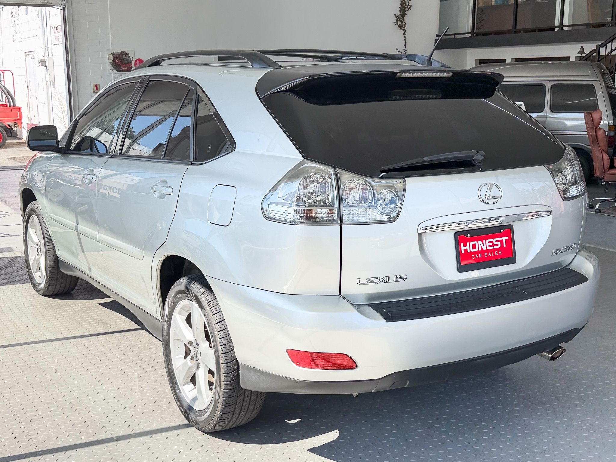 Used 2004 Lexus RX 330 UNAVAIL FWD image 6
