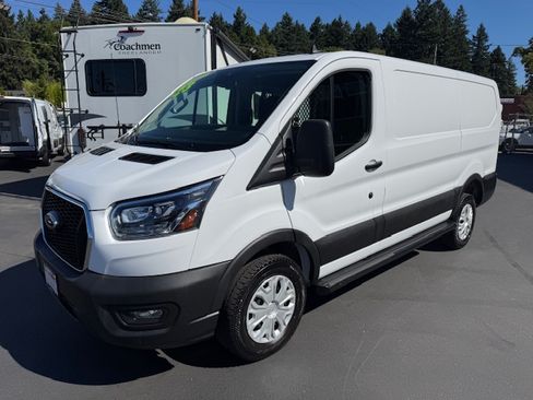 Used 2023 Ford Transit 250 image 5