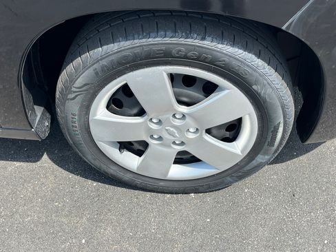 Used 2010 Chevrolet HHR LS FWD image 21