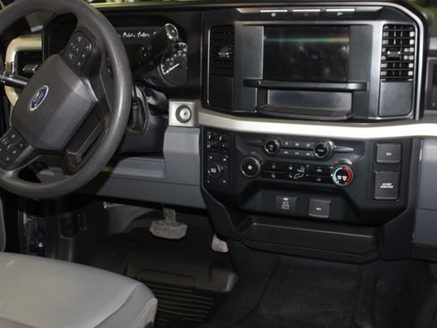 Used 2023 Ford F450 XL image 30