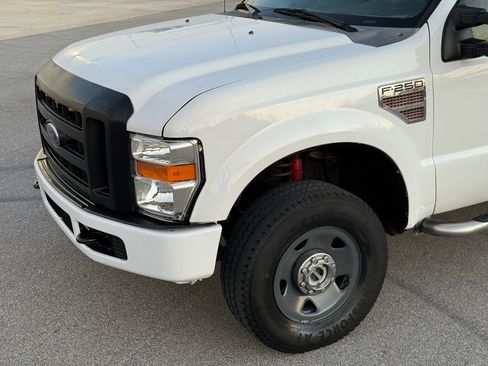 Used 2009 Ford F250 XL image 22