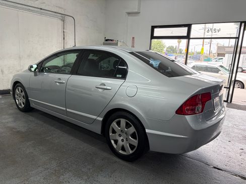 Used 2007 Honda Civic LX Sedan image 7
