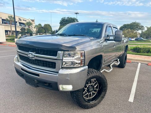 Used 2007 Chevrolet Silverado 2500 LT image 10