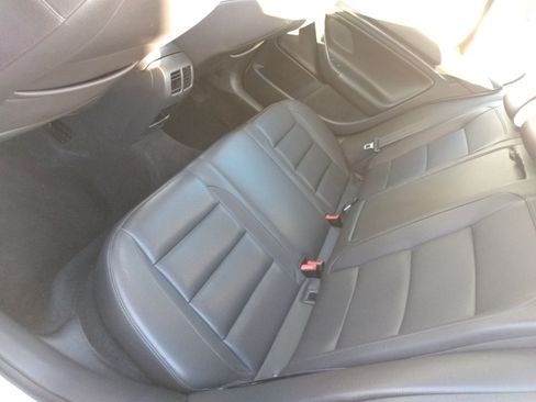 Used 2010 Volkswagen Jetta image 10