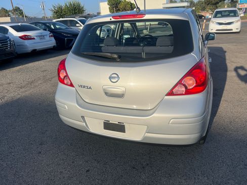 Used 2008 Nissan Versa Hatchback FWD image 11