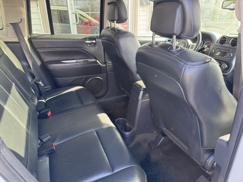 Used 2016 Jeep Compass High Altitude image 16