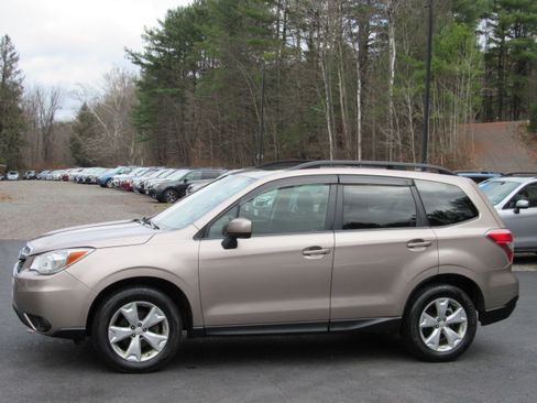 Used 2014 Subaru Forester 2.5i Premium image 3