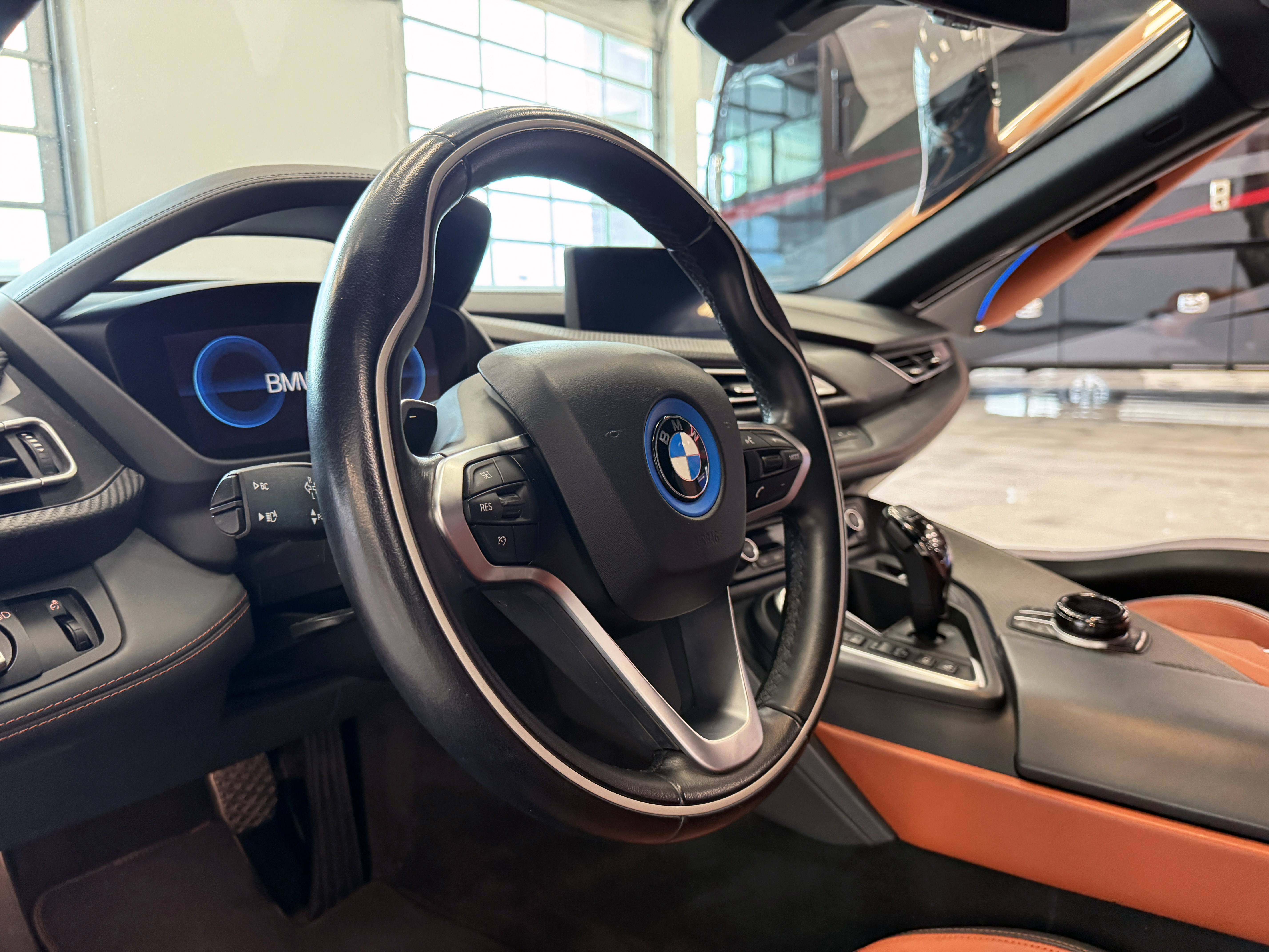 Used 2019 BMW i8 Coupe AWD/4WD image 23