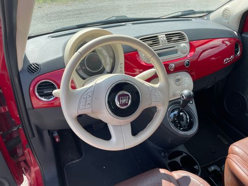 Used 2012 FIAT 500 Lounge Cabrio FWD image 10