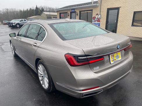 Used 2021 BMW 740i xDrive image 6