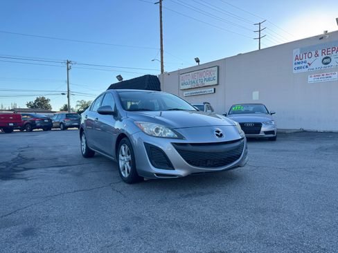 Used 2010 MAZDA MAZDA3 i Touring image 10