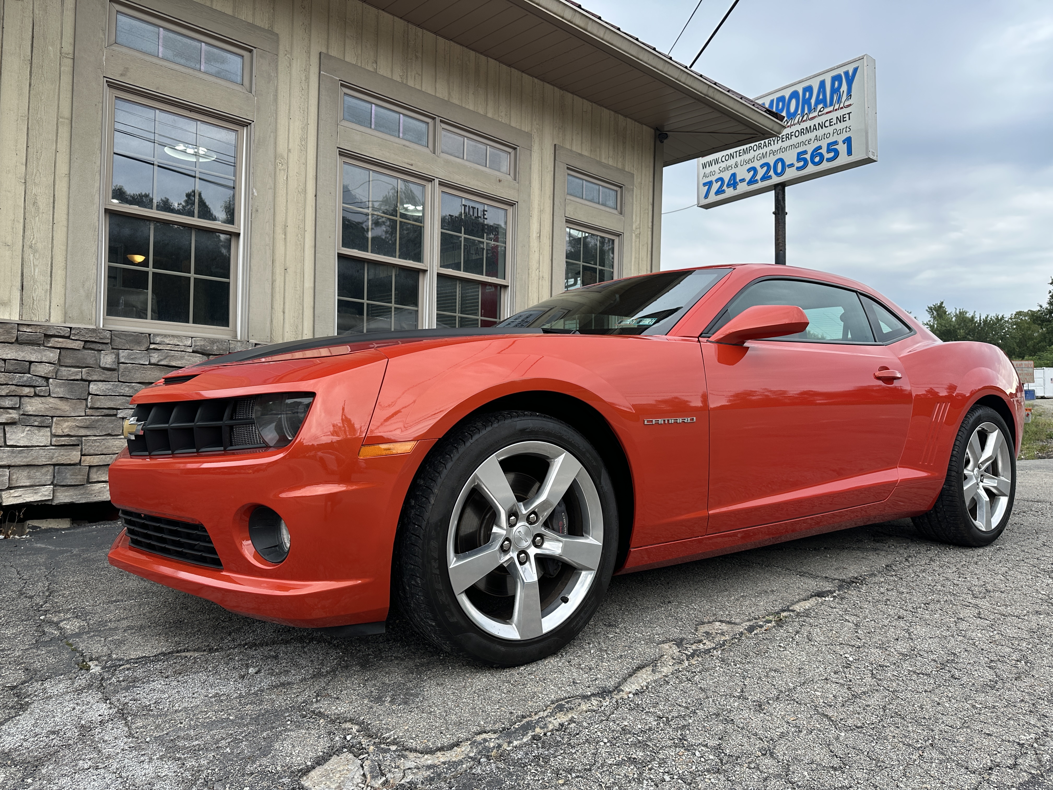 Used 2010 Chevrolet Camaro SS Coupe w/ 2SS RWD image 1