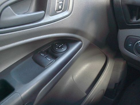 Used 2019 Ford Transit Connect XL image 15