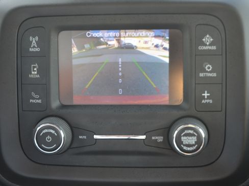 Used 2019 Jeep Renegade 4WD Sport image 17