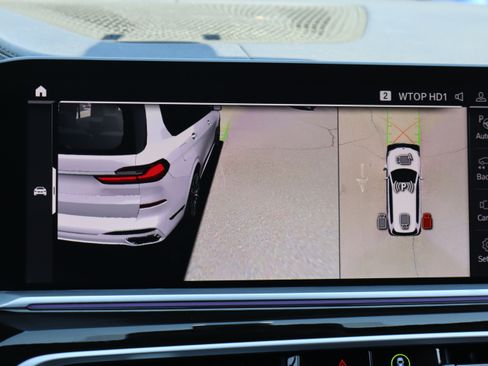 Used 2020 BMW X7 xDrive40i w/ M-Sport Package image 43